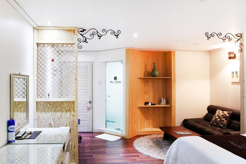 Bell Hotel Hwaseong Bagian luar foto