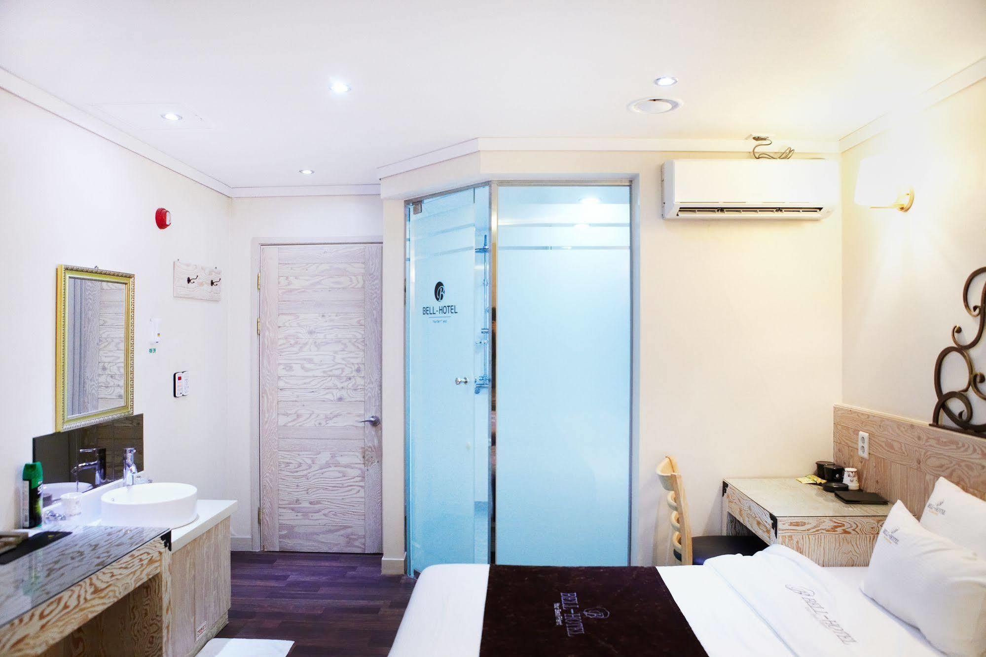 Bell Hotel Hwaseong Bagian luar foto